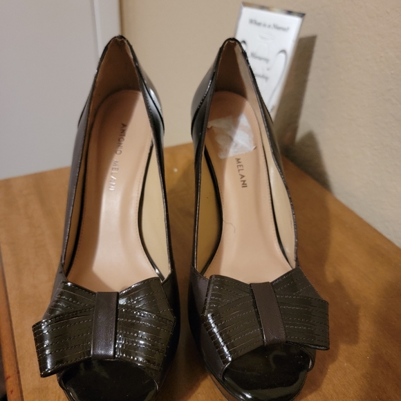 Shoe - Picture 4 of 5